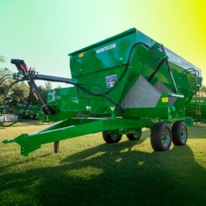 Mixer horizontal para alimentación ganadera